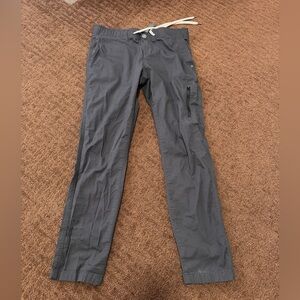 Vuori VW401 Women's Medium Ripstop Pants
Dark Gray Drawstring Tapered Leg